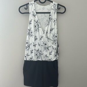 Suffolk size petite/small moonflower print romper